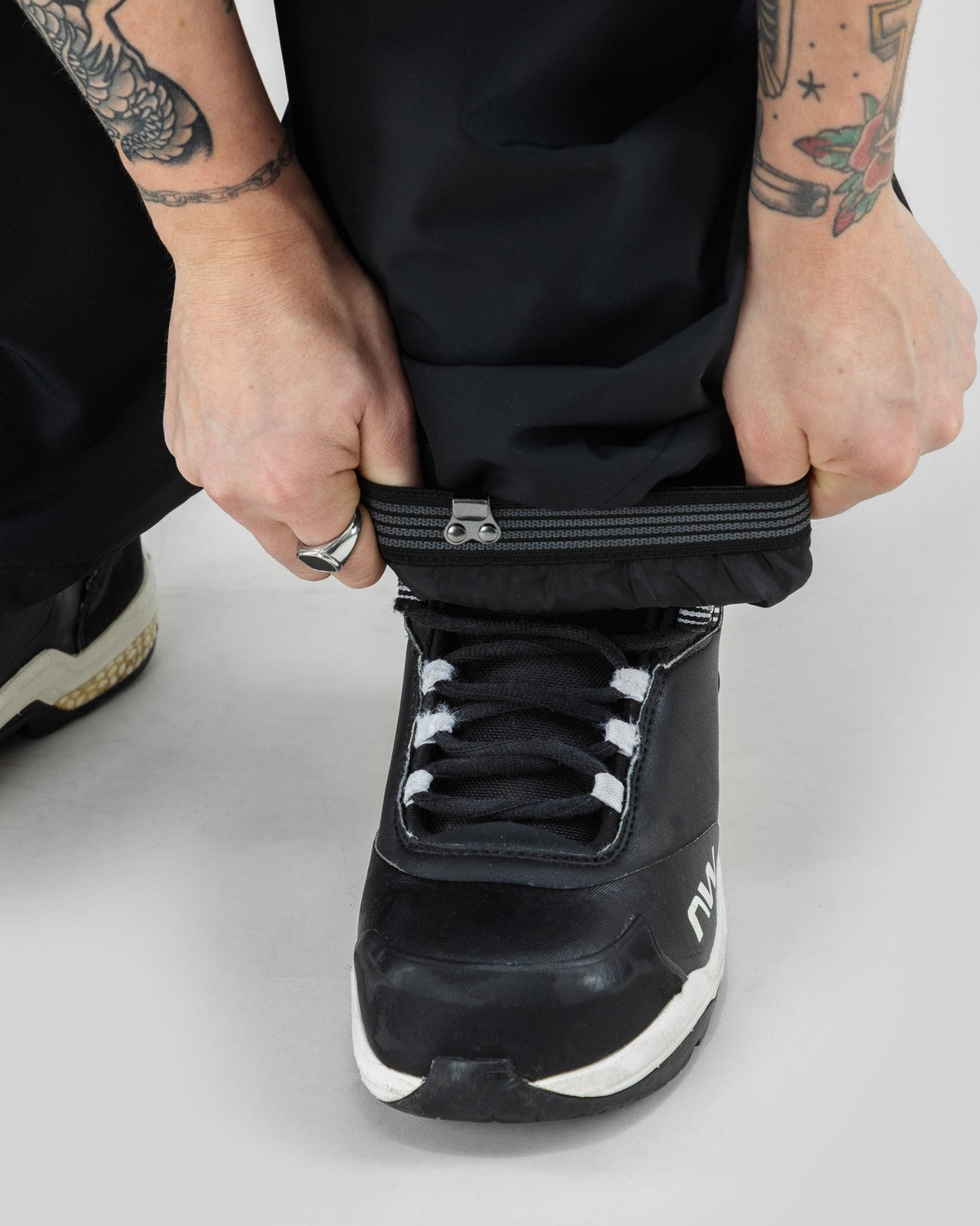 Beyond Medals Park Pants Black 2026/27